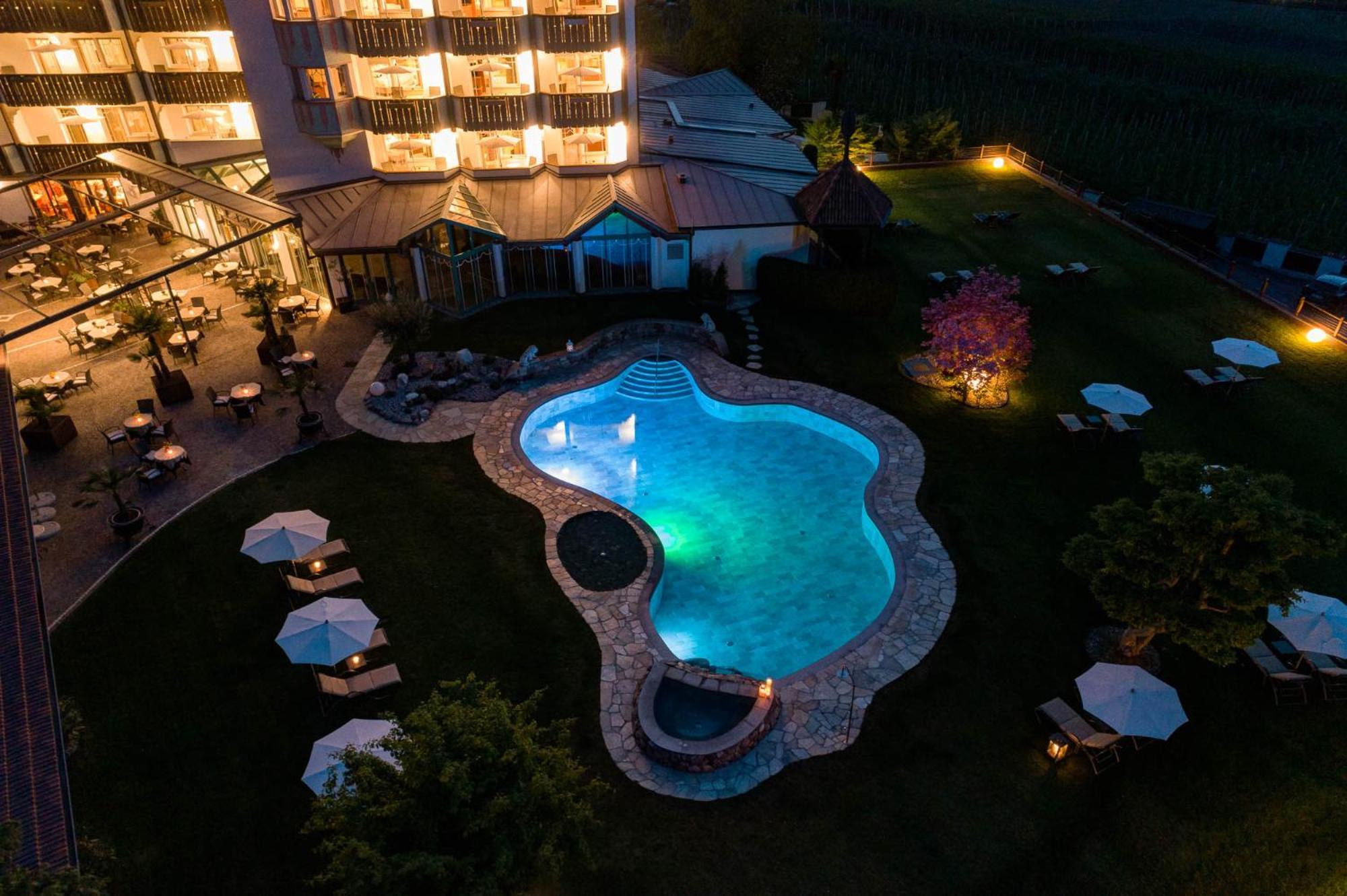Hotel Burggraeflerhof Мерано Экстерьер фото
