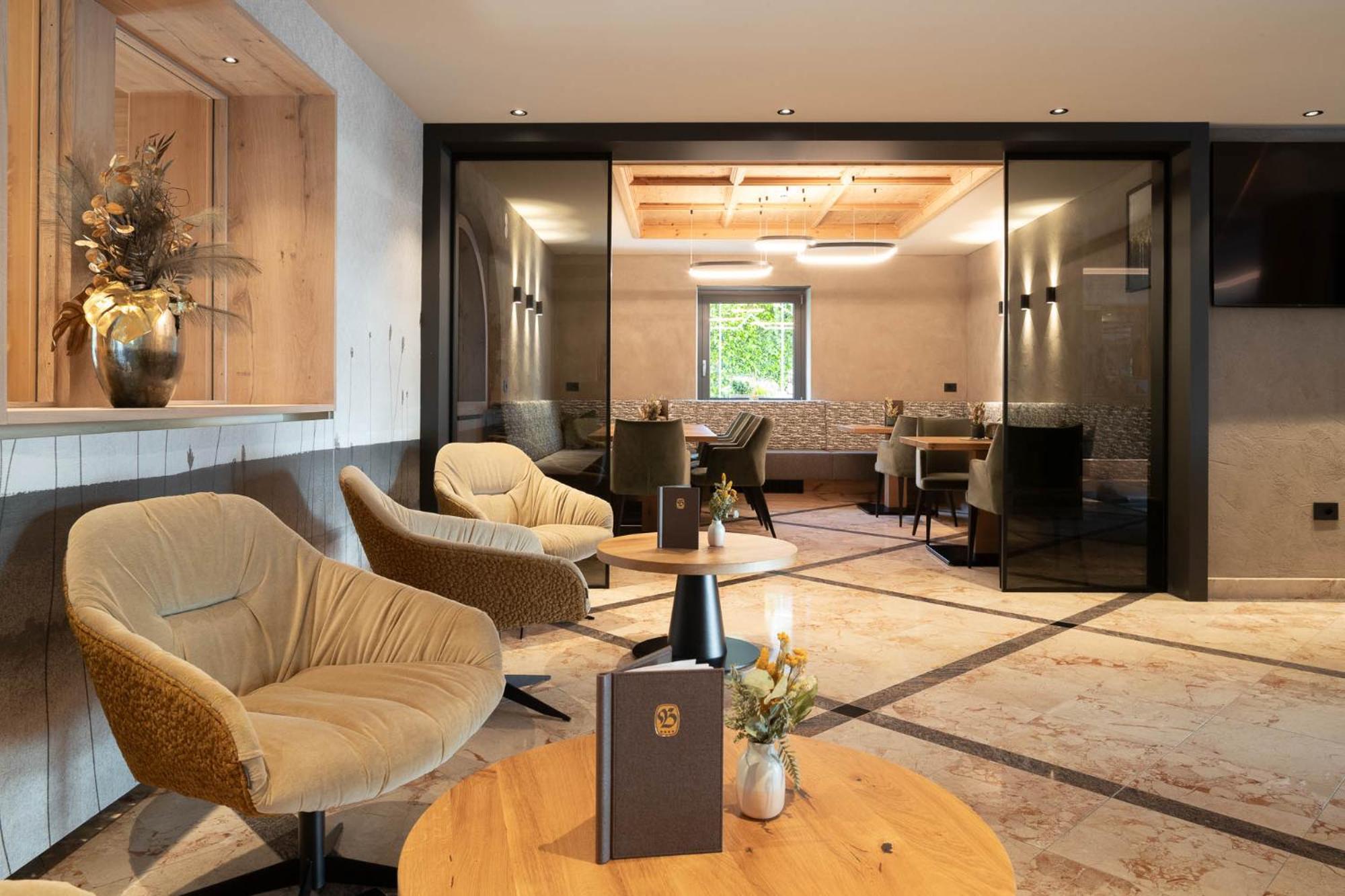Hotel Burggraeflerhof Мерано Экстерьер фото