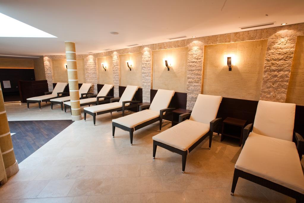 Hotel Burggraeflerhof Мерано Экстерьер фото